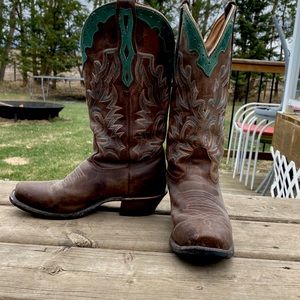 Women’s boulet boots